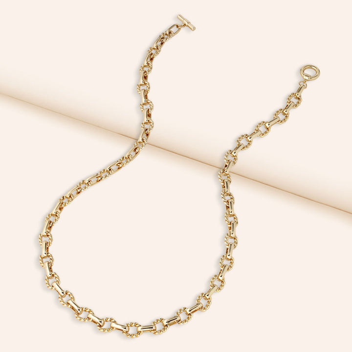 Beckie Twisted Link Chain Necklace